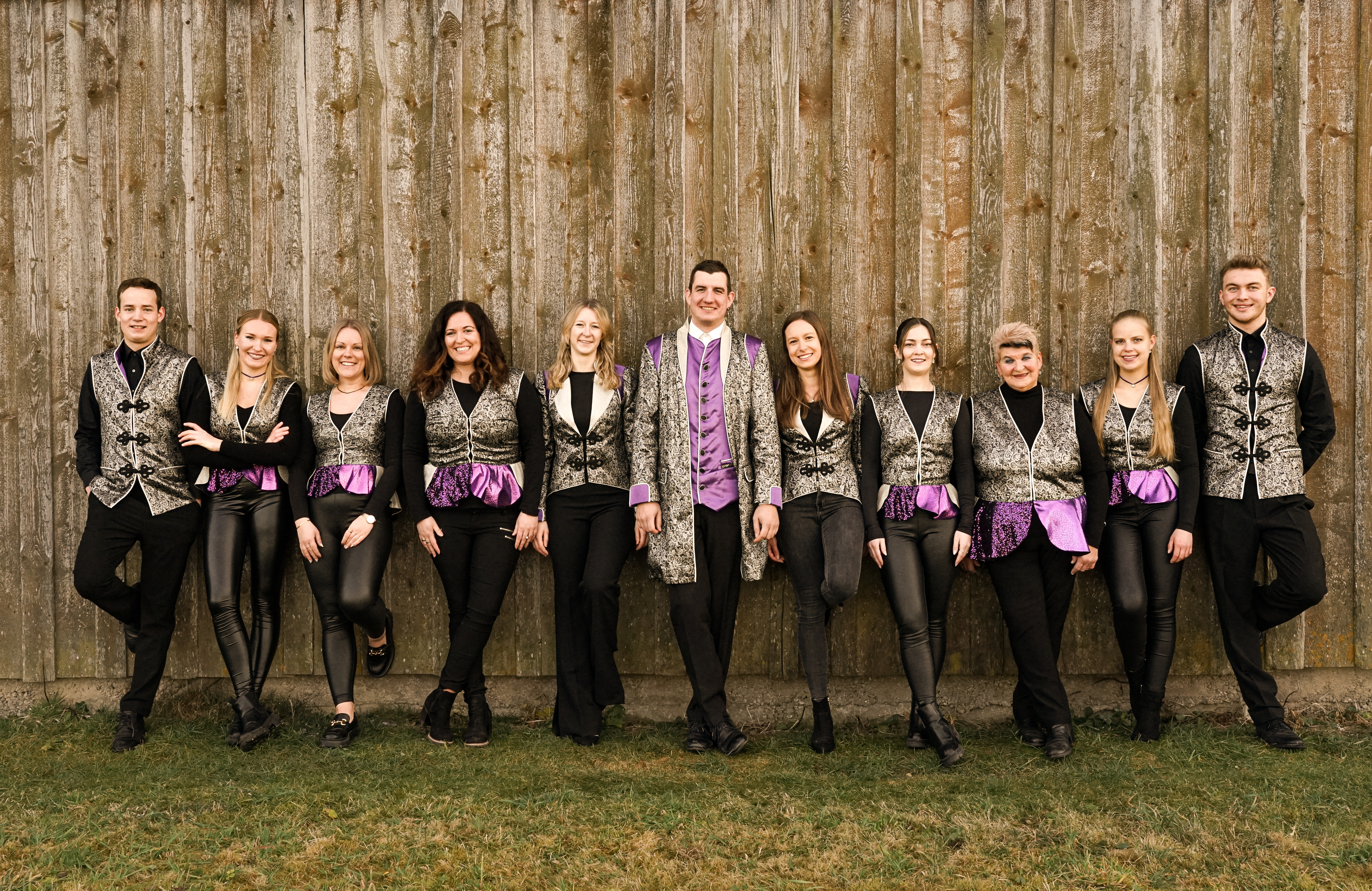 Unsere Vorstandschaft wird alle vier Jahre im Rahmen der Jahreshauptversammlung gewählt und übernimmt mit Engagement und Leidenschaft die Planung und Organisation aller Vereinsbelange. Gemeinsam sorgt das Team dafür, dass jede Saison reibungslos verläuft und der Fasching in Ronsberg Jahr für Jahr ein unvergessliches Erlebnis wird.<br><br> Image